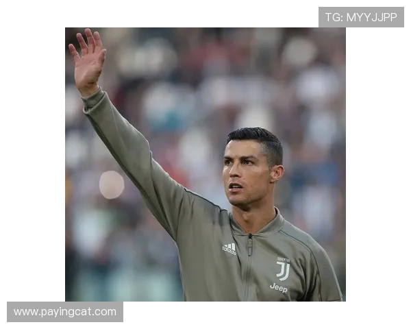 足球巨星C罗的辉煌历程与经典瞬间全景回顾